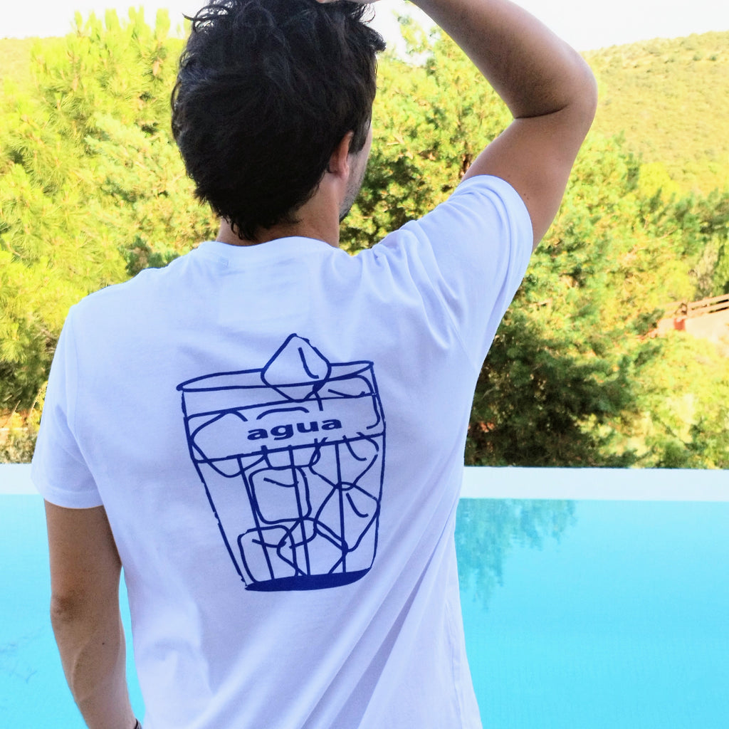 Camiseta Agua de Madrid de Gota Goteo en modelo espalda